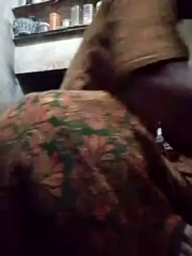 Snapshot of aunty_sumy chatting on 10-28-25, 01:09 aunty sumy online show from 10-28-25, 01:09