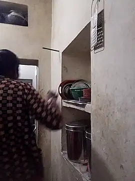 Snapshot of aunty_sumy chatting on 10-28-25, 01:14 aunty sumy online show from 10-28-25, 01:14