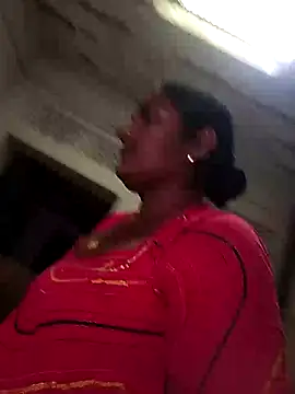 Snapshot of aunty_sumy chatting on 11-01-25, 06:26 aunty sumy online show from 11-01-25, 06:26