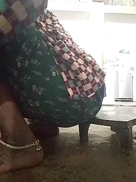 Snapshot of aunty_sumy chatting on 11-11-25, 03:34 aunty sumy online show from 11-11-25, 03:34