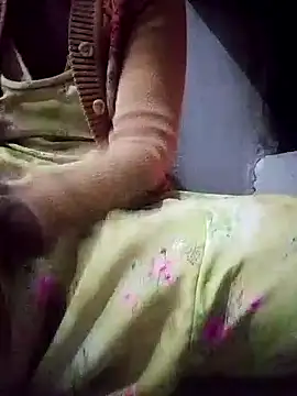 Snapshot of aunty_sumy chatting on 11-13-25, 01:59 aunty sumy online show from 11-13-25, 01:59