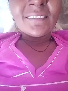 Snapshot of aunty_sumy chatting on 11-16-25, 05:24 aunty sumy online show from 11-16-25, 05:24