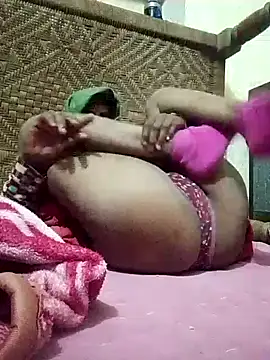 Snapshot of aunty_sumy chatting on 11-16-25, 05:29 aunty sumy online show from 11-16-25, 05:29