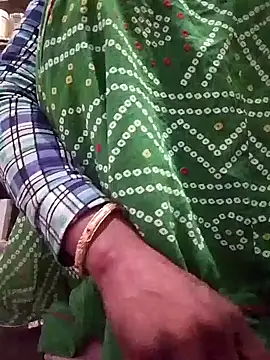 Snapshot of aunty_sumy chatting on 11-23-25, 02:44 aunty sumy online show from 11-23-25, 02:44