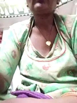 Snapshot of aunty_sumy chatting on 11-29-25, 03:59 aunty sumy online show from 11-29-25, 03:59