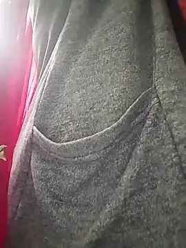 Snapshot of aunty_sumy chatting on 12-14-25, 01:55 aunty sumy online show from 12-14-25, 01:55