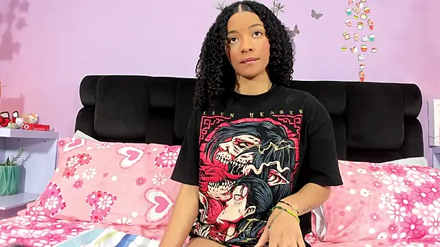 Snapshot of KendallWings chatting on 12-04-25, 06:38 KendallWings online show from 12-04-25, 06:38