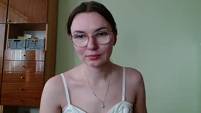 LooveELLYx online show from 10-23-25, 01:32