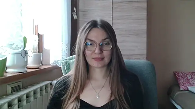 LooveELLYx online show from 12-22-25, 07:38