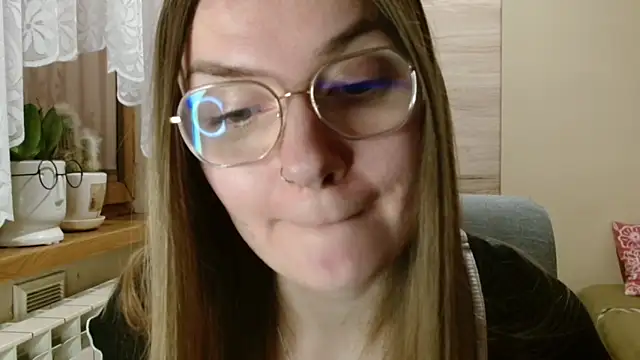 LooveELLYx online show from 01-06-26, 05:33