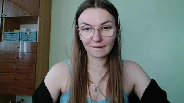 LooveELLYx online show from 01-13-26, 02:44