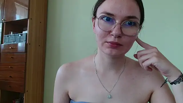LooveELLYx online show from 08-04-26, 09:12