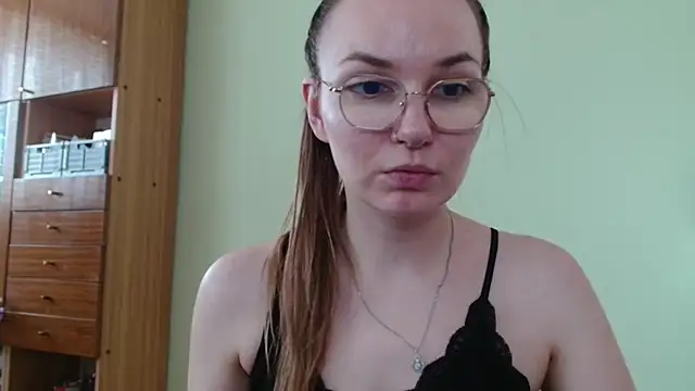 LooveELLYx online show from 08-05-26, 01:36