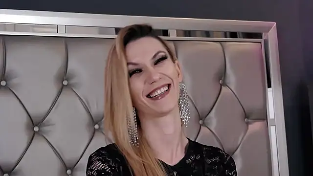 MayaHale online show from 03-19-26, 12:09