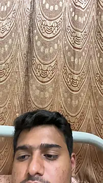 Snapshot of Ali_1302 chatting on 10-08-25, 02:58 Ali 1302 online show from 10-08-25, 02:58