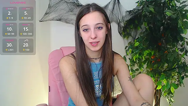 Little cherryy   online show from 10-28-25, 08:18