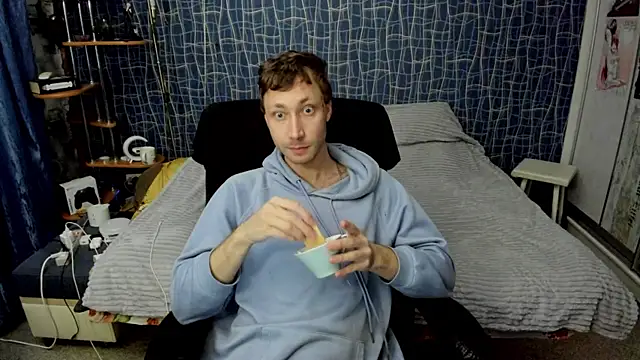 CuteBoy228 online show from 04-30-26, 05:30