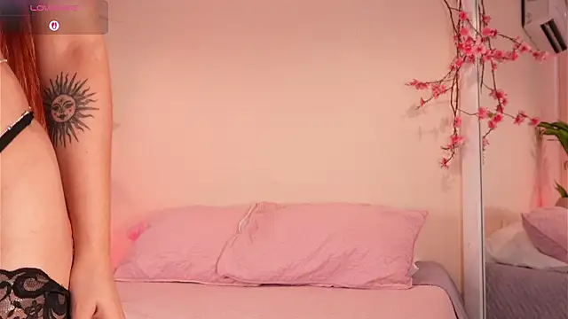 mili moon  online show from 11-12-25, 12:16