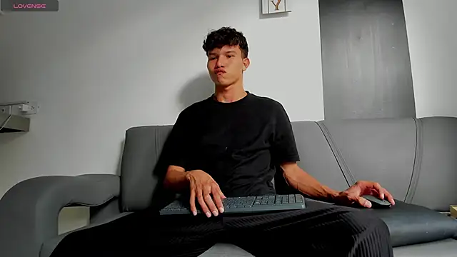 2Amateur Guys online show from 02-05-26, 07:40