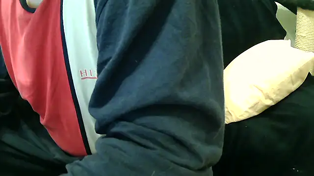 Snapshot of Lavastrom3 chatting on 12-03-25, 03:54 Lavastrom3 online show from 12-03-25, 03:54