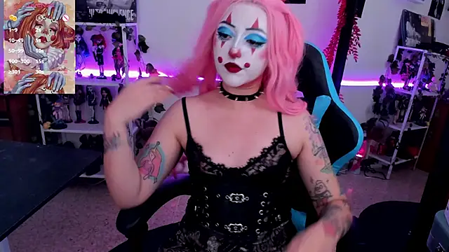 Snapshot of Makii_33 chatting on 09-25-25, 10:13 Makii 33 online show from 09-25-25, 10:13