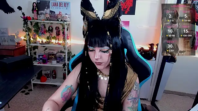 Snapshot of Makii_33 chatting on 10-15-25, 07:08 Makii 33 online show from 10-15-25, 07:08