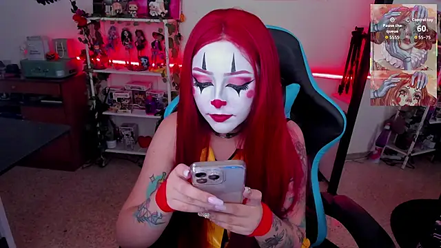 Snapshot of Makii_33 chatting on 11-20-25, 12:44 Makii 33 online show from 11-20-25, 12:44