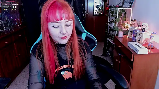 Snapshot of Makii_33 chatting on 12-16-25, 12:59 Makii 33 online show from 12-16-25, 12:59