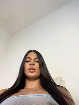 Snapshot of MartiinaRosse chatting on 07-18-26, 03:00 MartiinaRosse online show from 07-18-26, 03:00