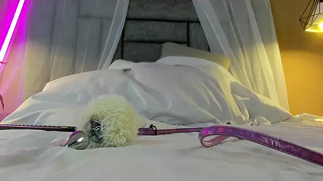 Snapshot of Brenda_lot chatting on 11-13-25, 08:52 Brenda lot online show from 11-13-25, 08:52