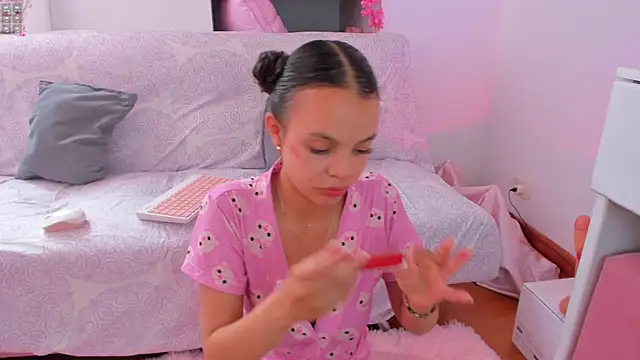 Danesacronin online show from 04-22-26, 07:37