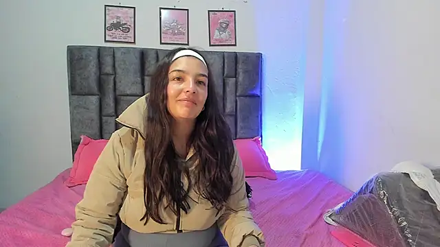 Esmeraldaa- online show from 06-03-26, 10:48