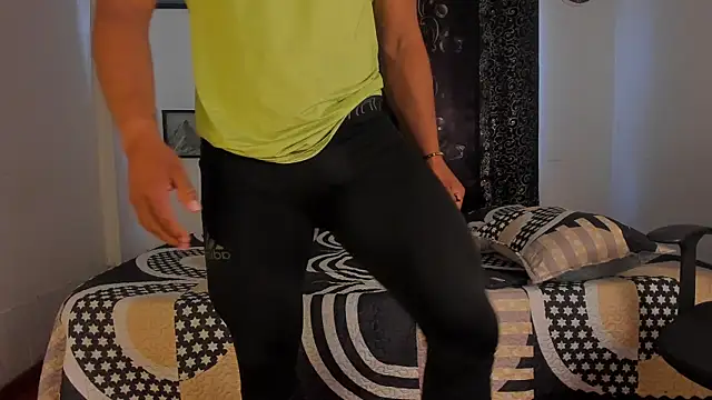 Snapshot of magnusclark chatting on 12-01-25, 06:13 magnusclark online show from 12-01-25, 06:13