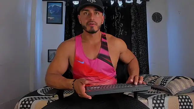 Snapshot of magnusclark chatting on 12-04-25, 05:43 magnusclark online show from 12-04-25, 05:43