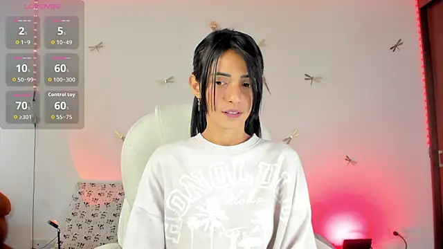 Snapshot of princessluna_19 chatting on 10-11-25, 08:51 princessluna 19 online show from 10-11-25, 08:51