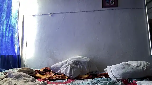 RobinLenoxx online show from 11-19-25, 07:03