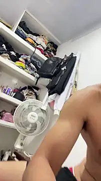 RobinLenoxx online show from 04-26-26, 02:48