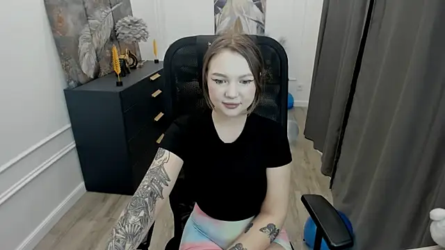 Snapshot of MariaRobinsone chatting on 05-20-26, 07:42 MariaRobinsone online show from 05-20-26, 07:42