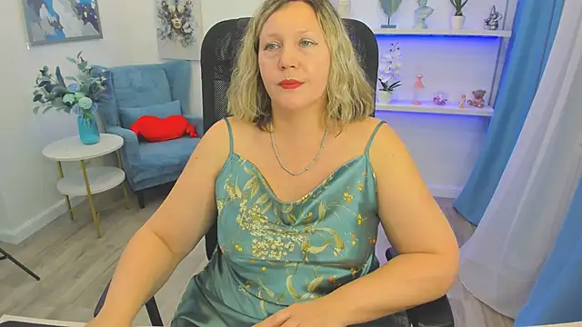 NinaStarle online show from 05-13-26, 11:29
