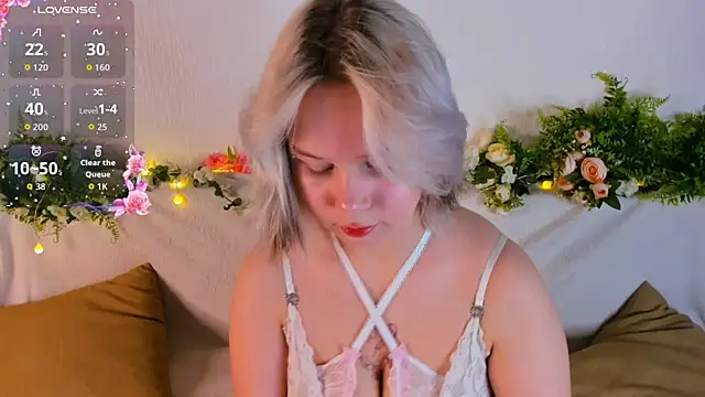 girlllsooft online show from 09-26-25, 04:22