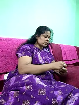 Snapshot of tamilaruvi chatting on 05-23-26, 03:49 tamilaruvi online show from 05-23-26, 03:49