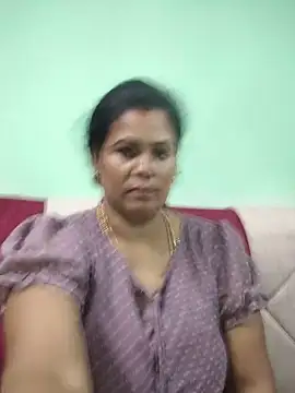 Snapshot of tamilaruvi chatting on 06-18-26, 01:04 tamilaruvi online show from 06-18-26, 01:04