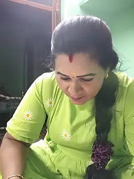 Snapshot of tamilaruvi chatting on 06-20-26, 02:31 tamilaruvi online show from 06-20-26, 02:31