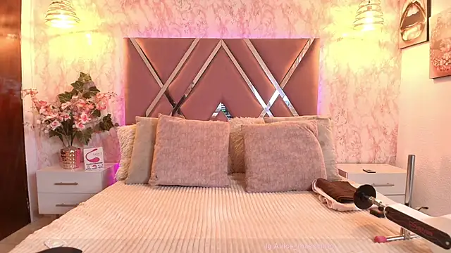 Aliice1  online show from 09-11-25, 08:31