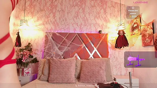 Aliice1  online show from 10-30-25, 07:47