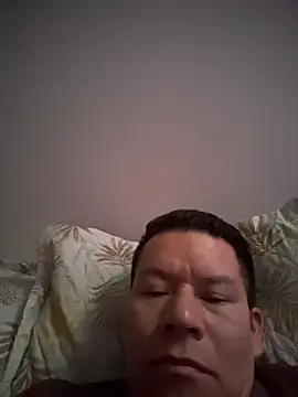 Snapshot of Manu0586 chatting on 11-21-25, 01:54 Manu0586 online show from 11-21-25, 01:54