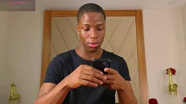 CharlesBrown  online show from 06-10-26, 01:43