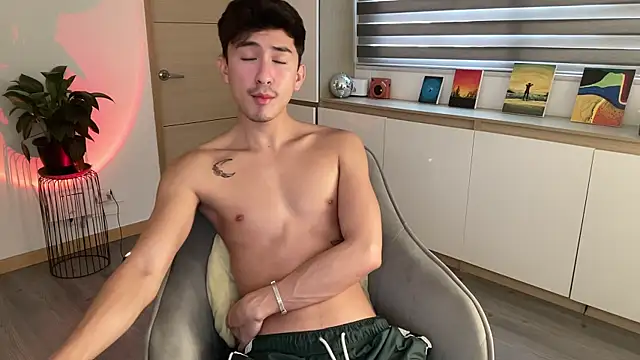 sweettaaron01 online show from 10-09-25, 05:55