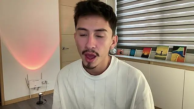 sweettaaron01 online show from 11-14-25, 06:06