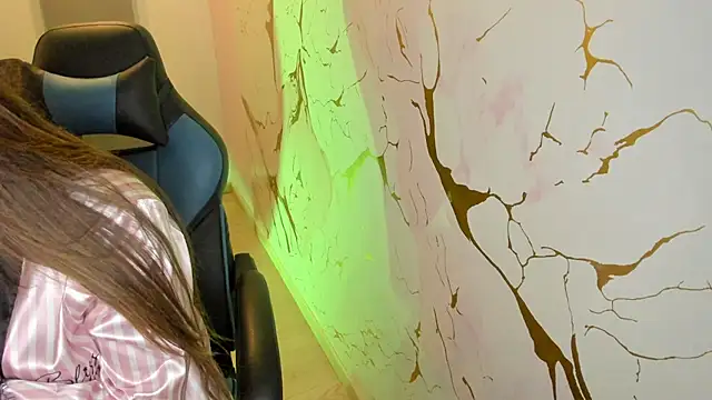 Scarbadgirl  online show from 04-24-26, 04:04